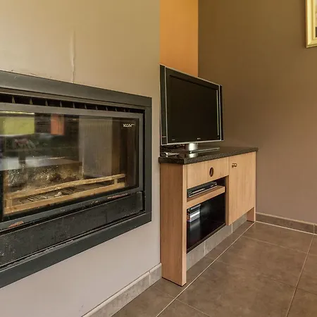 Vakantiehuis Lovely Holiday In Bomal-sur-ourtho With Jacuzzi Bomal