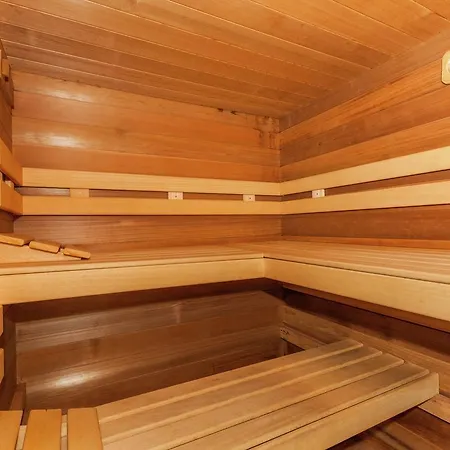 Vakantiehuis Lovely Holiday In Bomal-sur-ourtho With Jacuzzi